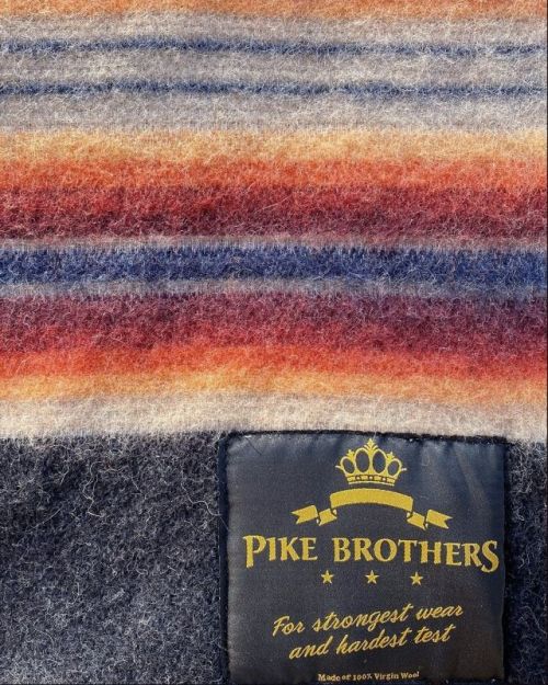 Pike Brothers 1969 Denakatee  Wool Blanket Black - Kings & Queens