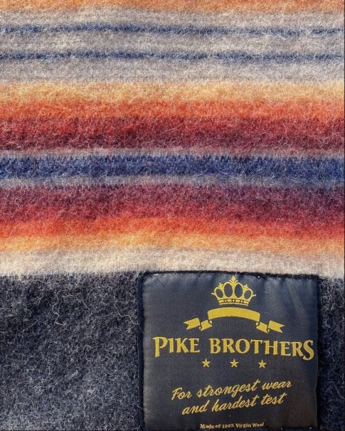 Pike Brothers 1969 Denakatee  Wool Blanket Faded Black - Kings & Queens
