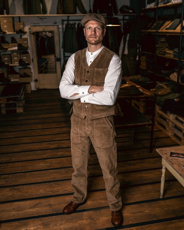 1937 Roamer Vest Light Brass Cord