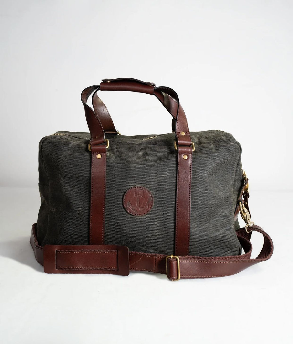 Iron & Resin Waxed Canvas Weekender Bag – Rugged Travel Bag – Kings&Queens