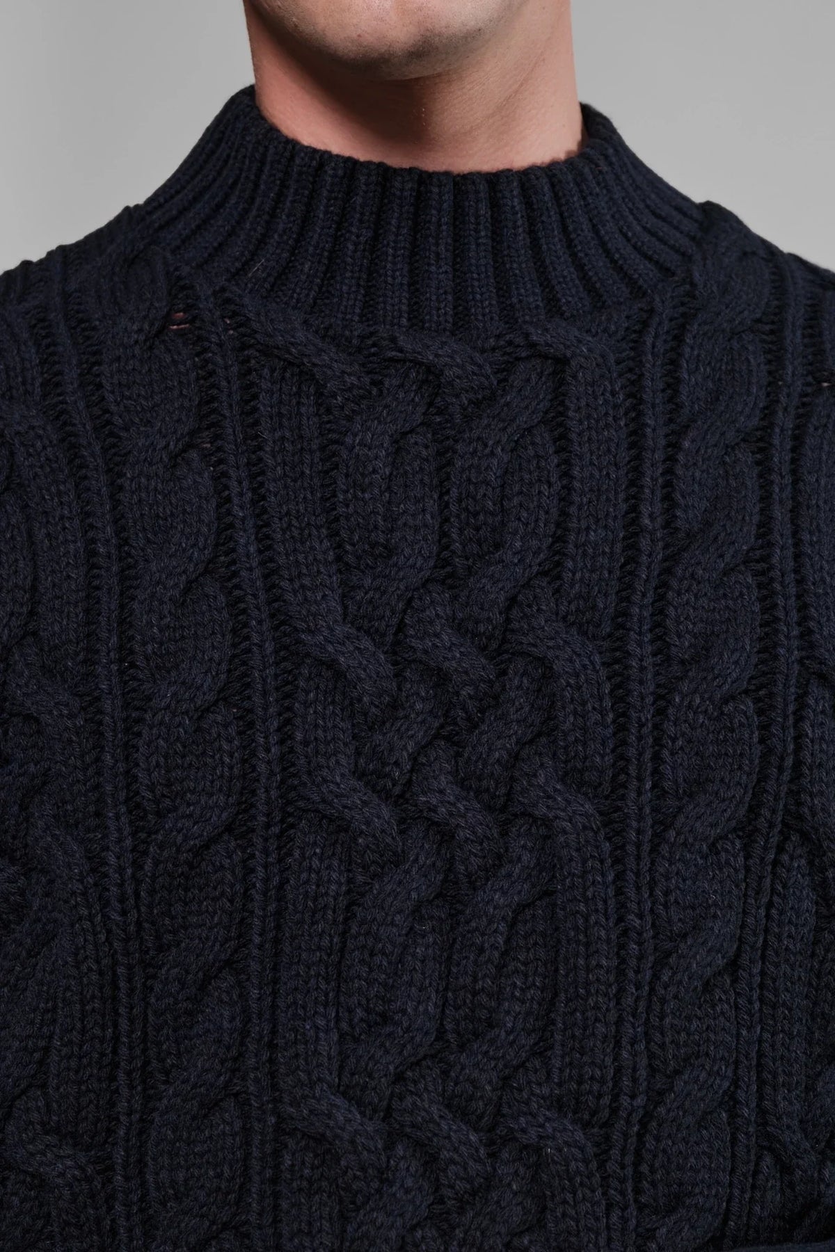 Ohannes Round Neck Navy